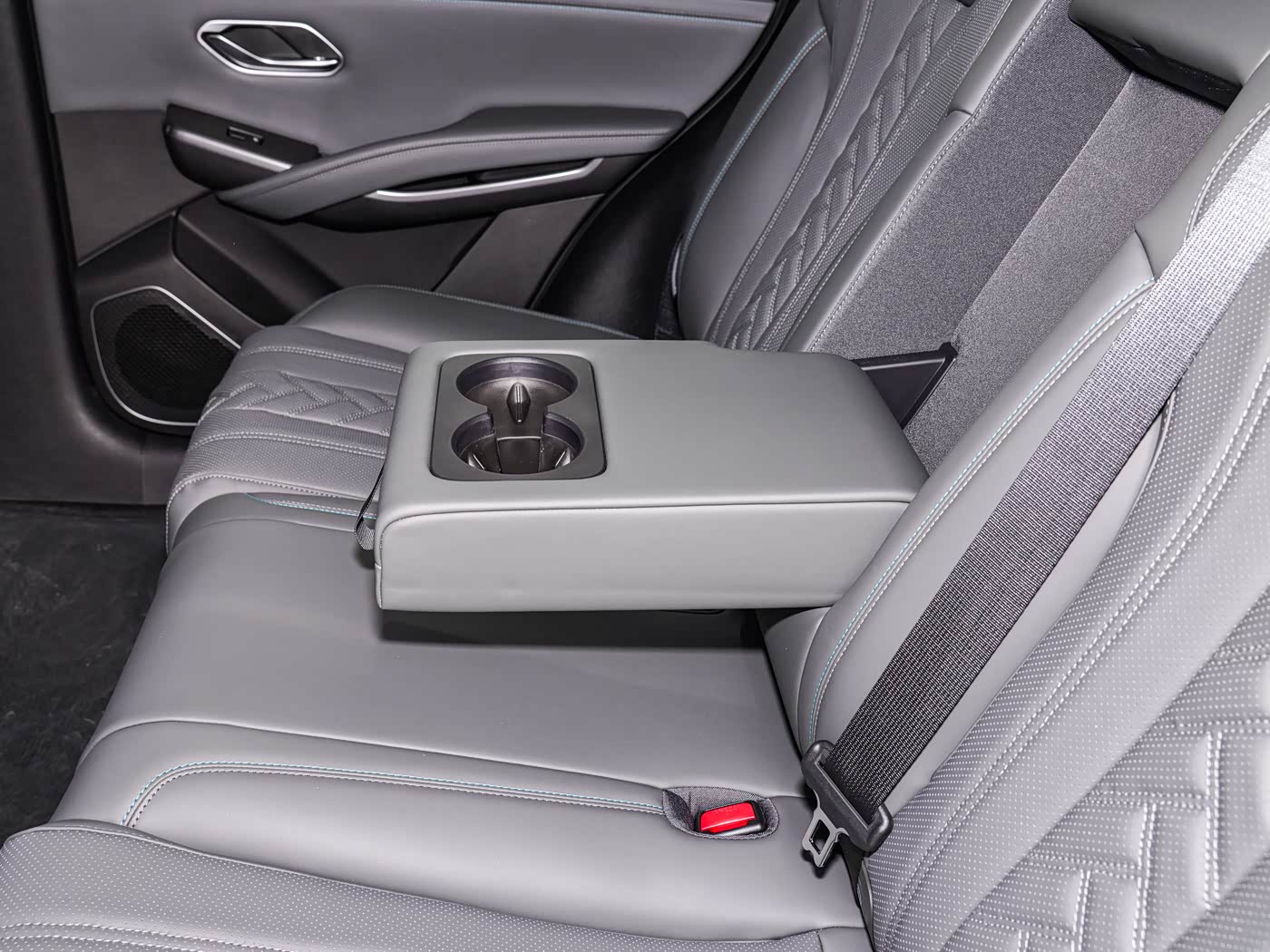 BYD Song L 2025 DM-i Smart Driving 160KM Superior Edition 16.58 BYD Song L 2025 DM-i Smart Driving 160KM Superior Edition 16.58
