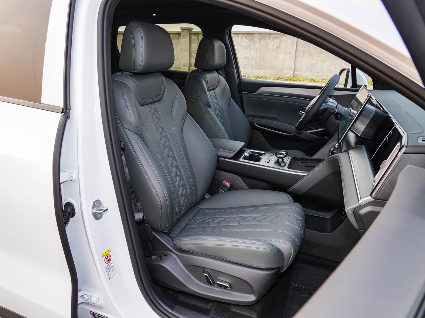 BYD Song L 2025 DM-i Smart Driving 160KM Superior Edition 16.58 BYD Song L 2025 DM-i Smart Driving 160KM Superior Edition 16.58