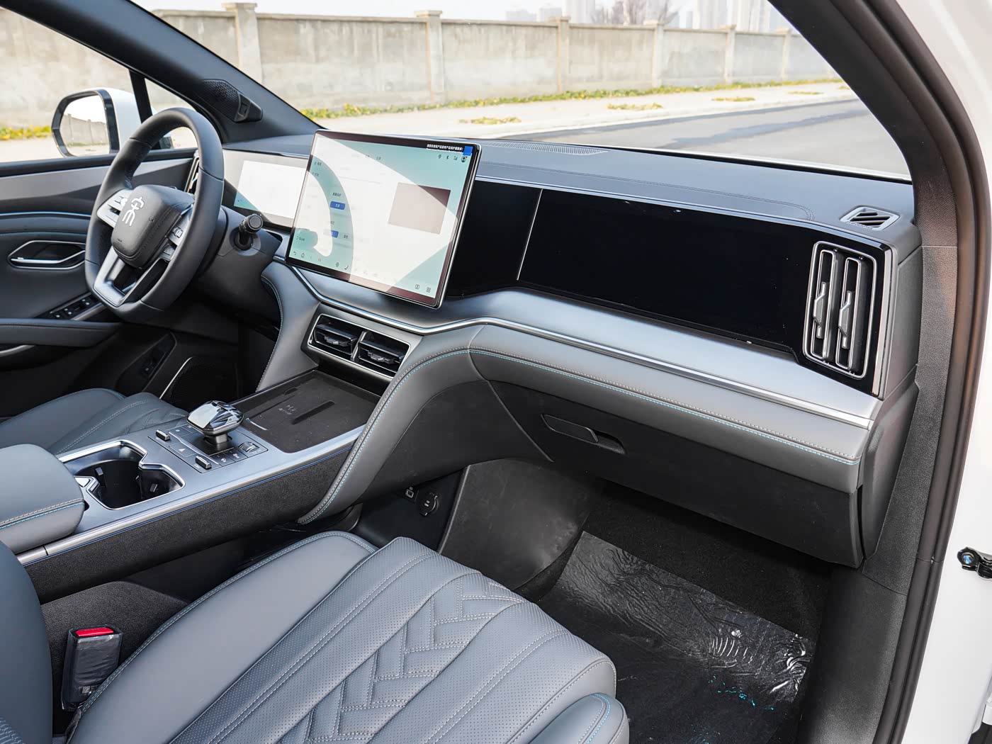 BYD Song L 2025 DM-i Smart Driving 160KM Superior Edition 16.58 BYD Song L 2025 DM-i Smart Driving 160KM Superior Edition 16.58