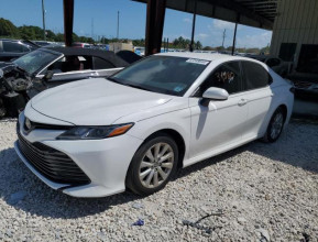 Toyota Camry 2020 LE - 8 