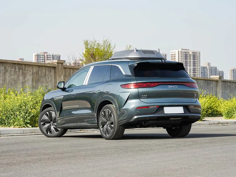 BYD Tang L 2024: a new 1,100-hp electric crossover — 400 km of charge in 5 minutes
