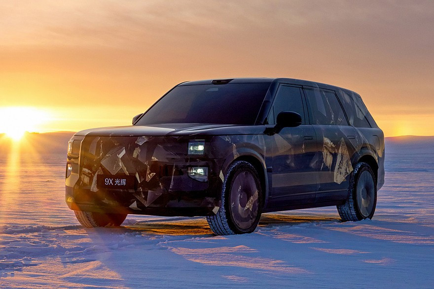 Zeekr 9X Grand: an ultra-luxury flagship crossover with a hybrid powertrain