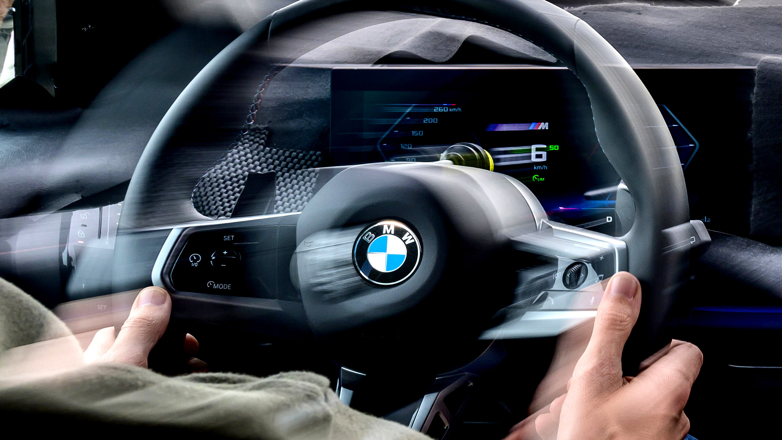 The steering wheel turns on its own: BMW recalls almost 37,000 cars over a dangerous defect