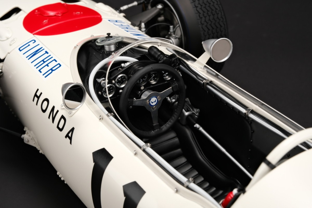 Honda RA272 race car
