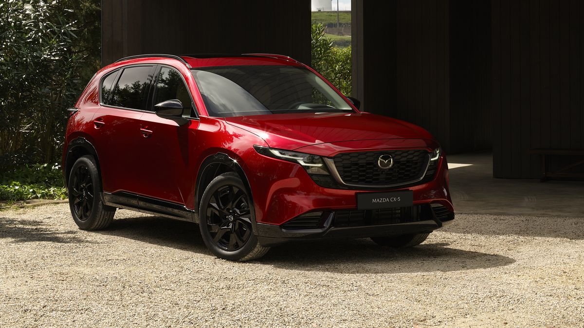 Mazda has unveiled the updated CX-5: new dimensions, an improved interior and a hybrid on the way