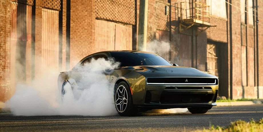 A sports car, a crossover and a pickup: the USA has chosen the best cars of the year — the results surprised