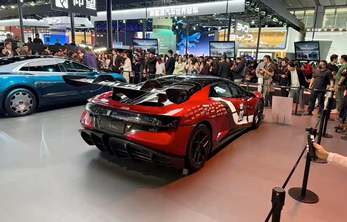 BYD представил самый быстрый и самый мощный автомобиль в мире: Yangwang U9 Xtreme развивает 496 км/ч и 3000 л.с.