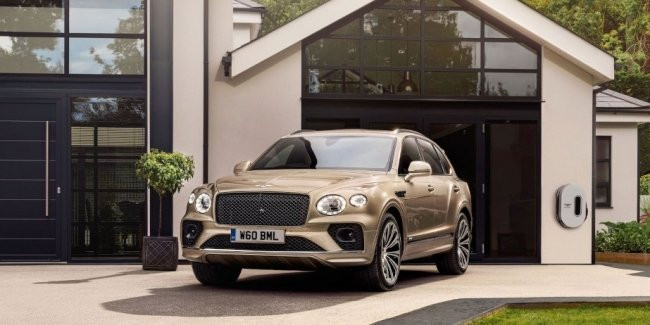 Bentley Bentayga Hybrid 2025 против конкурентов: почему этот роскошный гибрид — лучший в своем классе