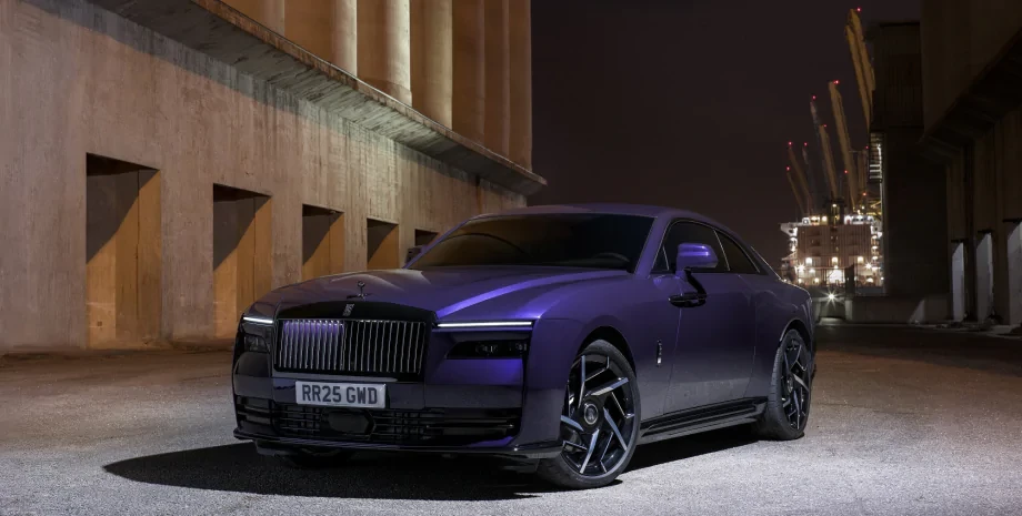 Новий Rolls-Royce Spectre Black Badge: найпотужніший і найшвидший електрокар бренду