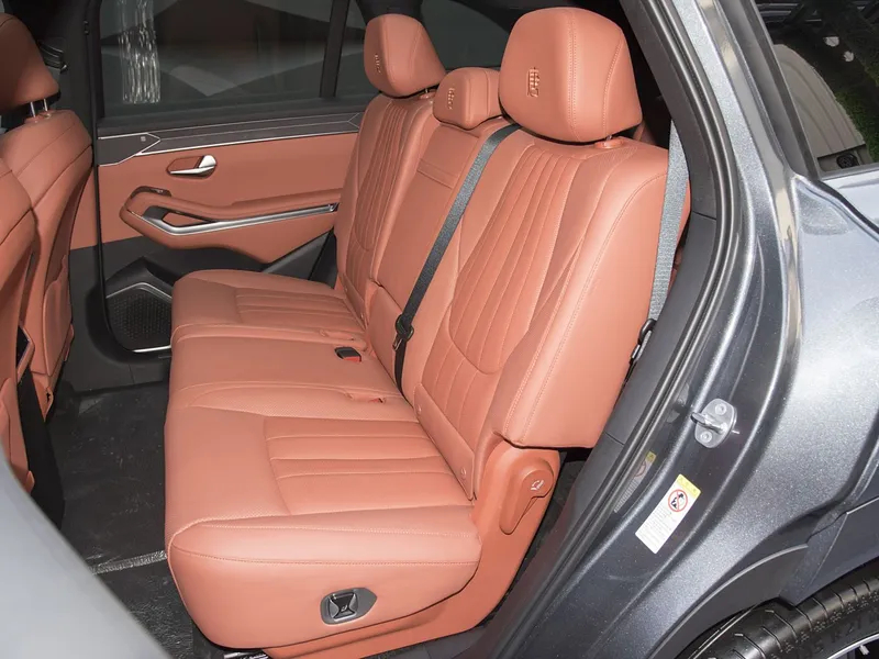 BYD Tang L 2024: a new 1,100-hp electric crossover — 400 km of charge in 5 minutes