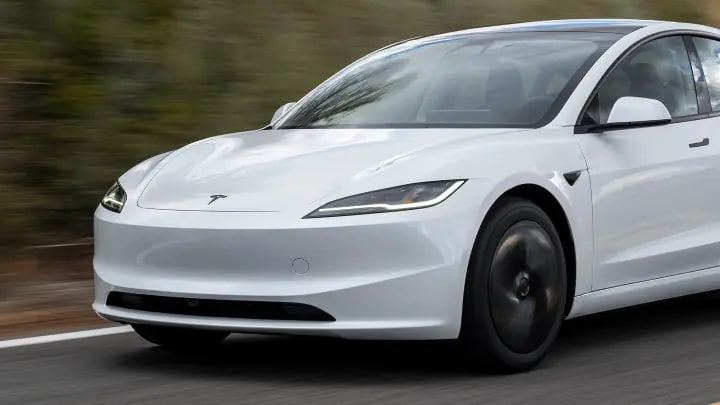 Tesla обновила Model 3: больше мощности, новый экран и увеличенный запас хода