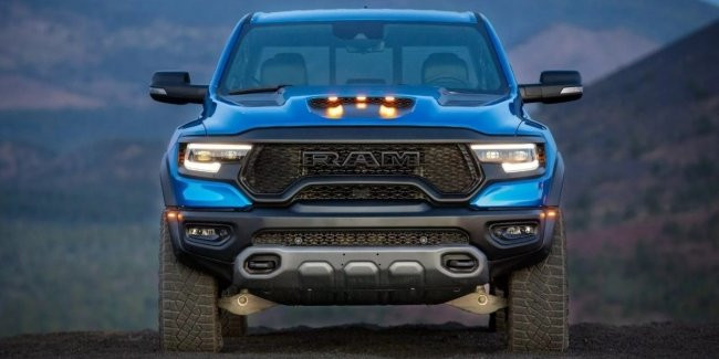 The new 2026 Ram 1500 TRX: the 700+ hp pickup returns to beat the Ford Raptor R