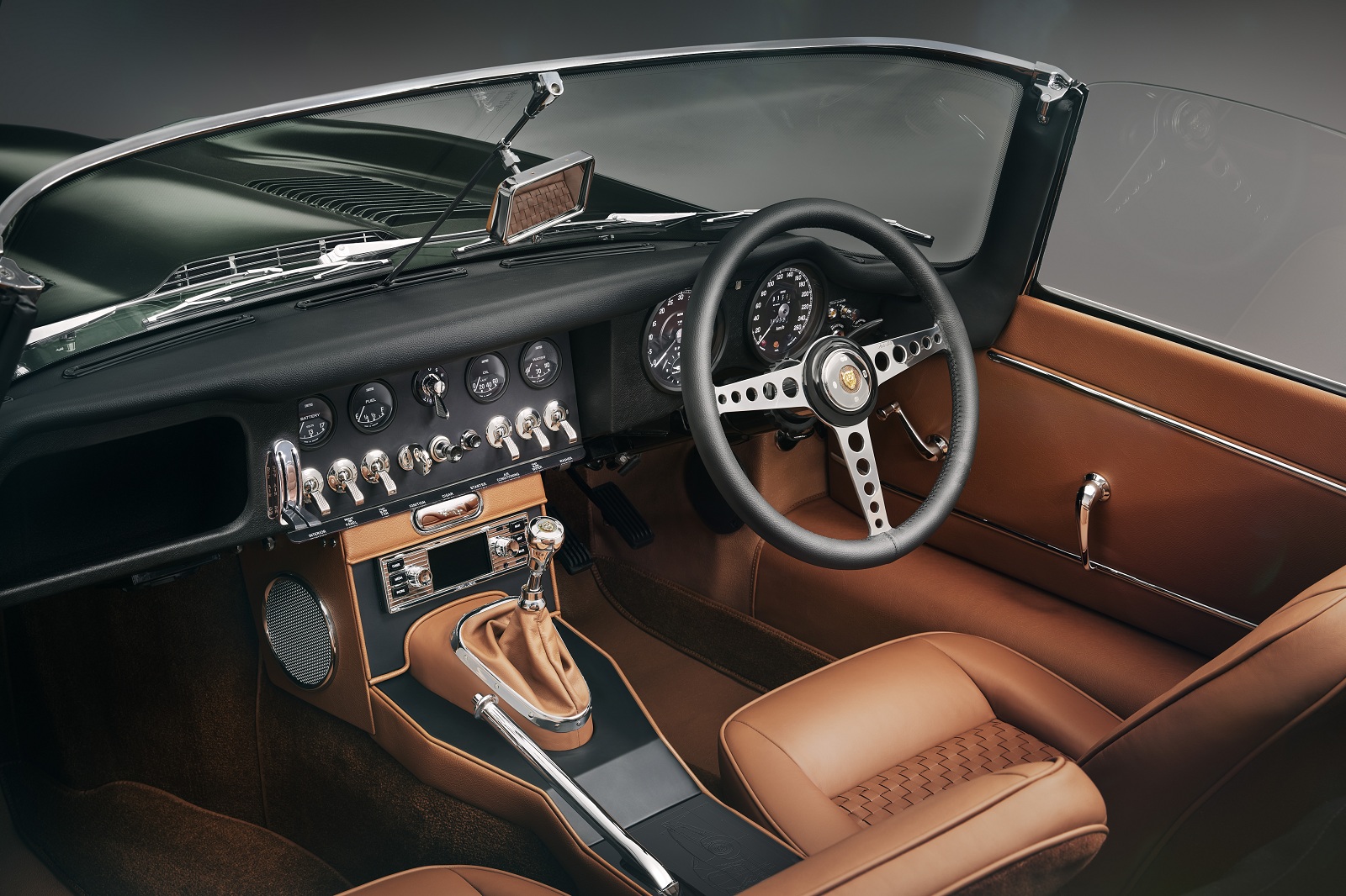 салон ягуар е, Jaguar E-type, новый Jaguar E-type, спорткар Jaguar, Jaguar Classic E-type Commemorative