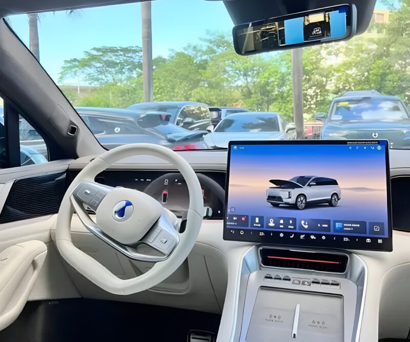 The interior of the new BYD Denza N8L SUV officially unveiled: sales start — September 26