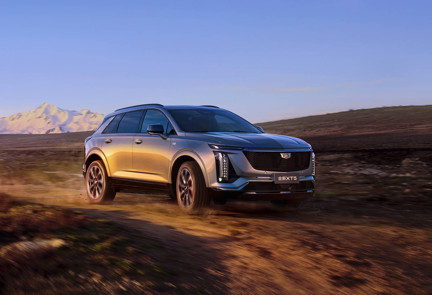 Cadillac XT5, Cadillac XT5 2025, новый Cadillac XT5, кроссовер Cadillac, General Motors