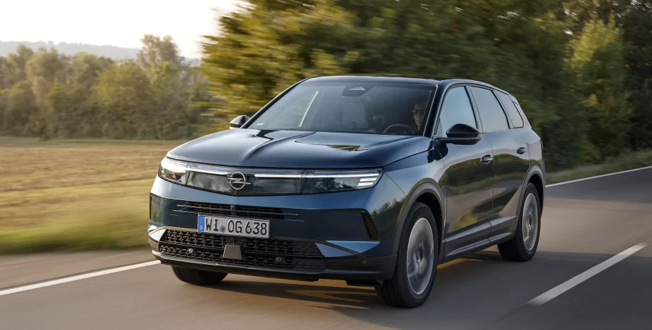 Opel Grandland 2024 дебютує в Україні: ціни, характеристики та комплектації (фото)