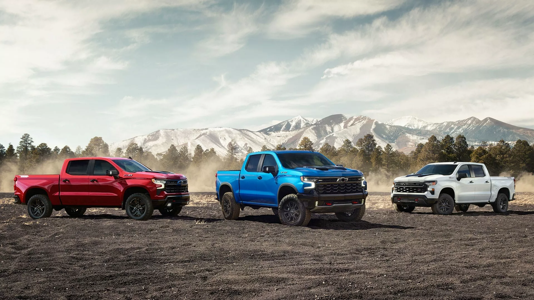Найвигідніший повнорозмірний пікап на ринку США. Новенькі Chevrolet Silverado 2025 вже на полицях автосалонів.