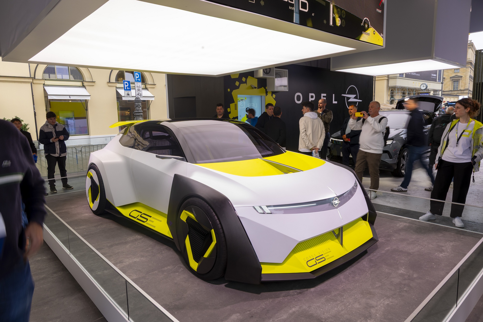 The new Mercedes GLC, the electric Skoda Octavia and the Porsche 911 Turbo S: the main premieres of the 2025 Munich auto show
