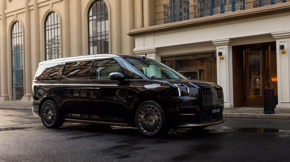 Представлен Zeekr 009 Grand Collector Edition — роскошный электрический минивэн-конкурент Rolls-Royce за $123 000