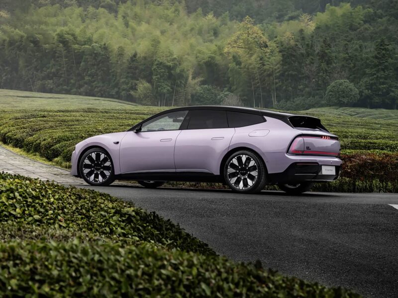 The AUDI E5 Sportback unveiled in China: a range of up to 773 km, a 10-minute charge and a 59-inch LED screen