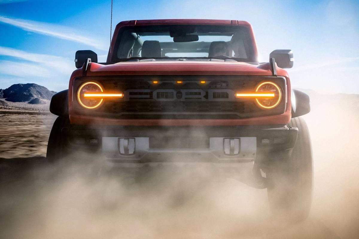 Спортивный Ford Bronco Raptor для преодоления любых препятствий