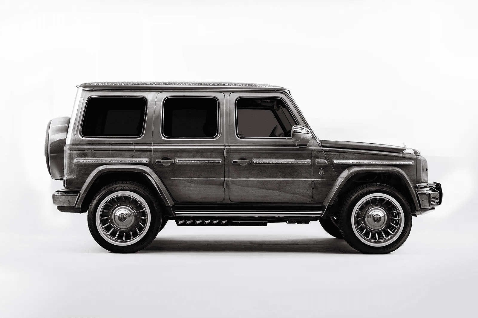 Роскошный охотничий Mercedes G-Viking: эксклюзивный «Гелик» с золотым оружием