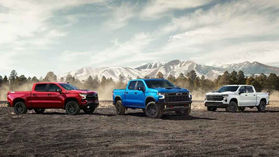 Найвигідніший повнорозмірний пікап на ринку США. Новенькі Chevrolet Silverado 2025 вже на полицях автосалонів.