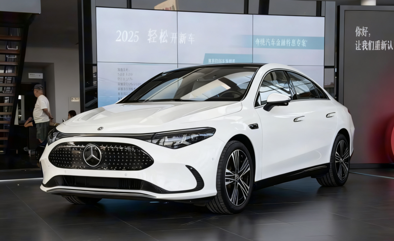 Mercedes-Benz has unveiled the new CLA EV in China: a longer wheelbase and a range of up to 866 km