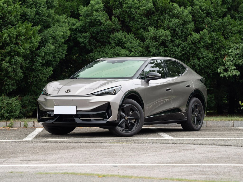 Electric cars in Ukraine: demand has nearly doubled — the top 10 most popular models (May 2025)
