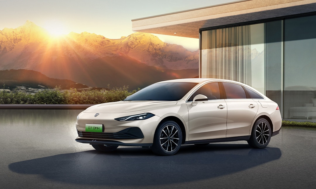 Новий рекорд Гіннесса для гібрида PHEV, що підключається, встановлений у Китаї: Roewe D7 DMH подолав 2208 км на одному баку і зарядці
