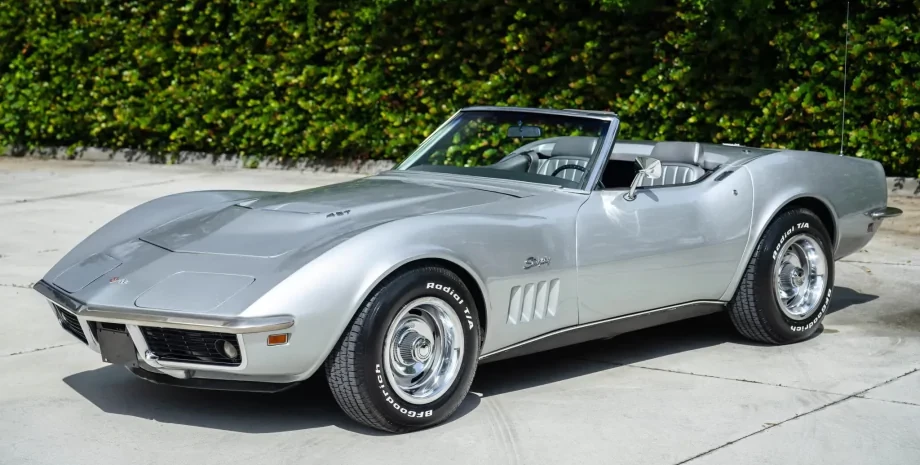 Легендарний Chevrolet Corvette Ніколаса Кейджа виставлено на аукціон