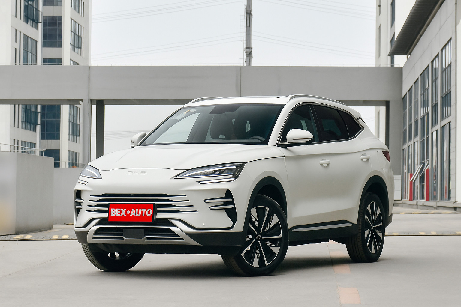 Top 10 electric cars in Ukraine 2025: what Ukrainians are buying and in which regions