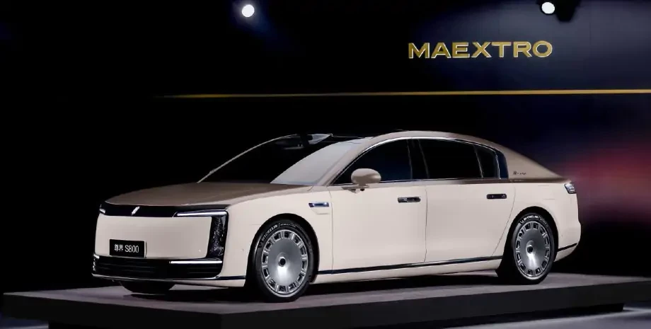 Huawei представила розкішний електрифікований седан Maextro S800 - конкурента Maybach і Bentley