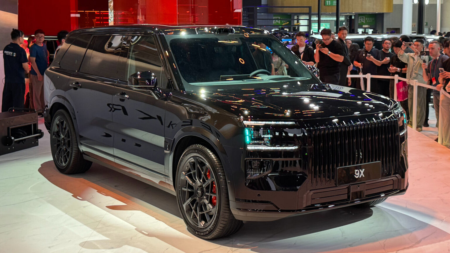 Zeekr 9X PHEV 2025: a premium hybrid SUV with a 70 kWh battery and a 1,200 km range