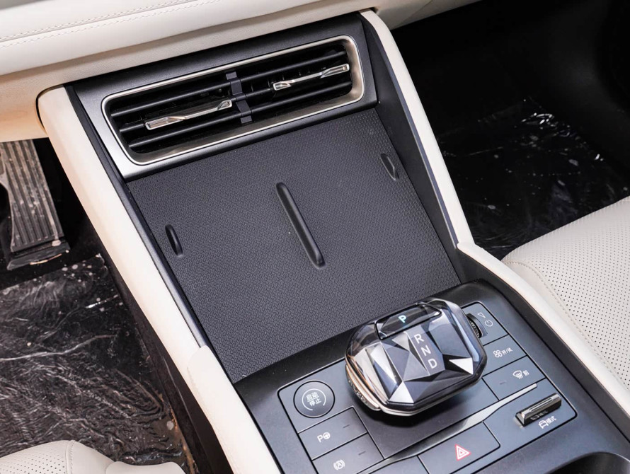 BYD Qin L 2025 DM-i Intelligent Driving BYD Qin L 2025 DM-i Intelligent Driving
