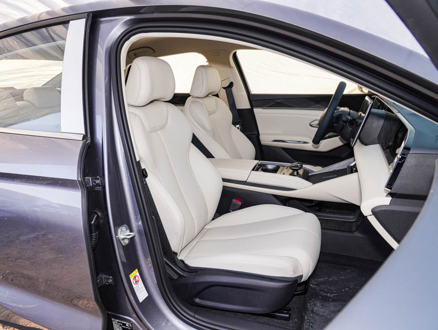 BYD Qin L 2025 DM-i Intelligent Driving BYD Qin L 2025 DM-i Intelligent Driving