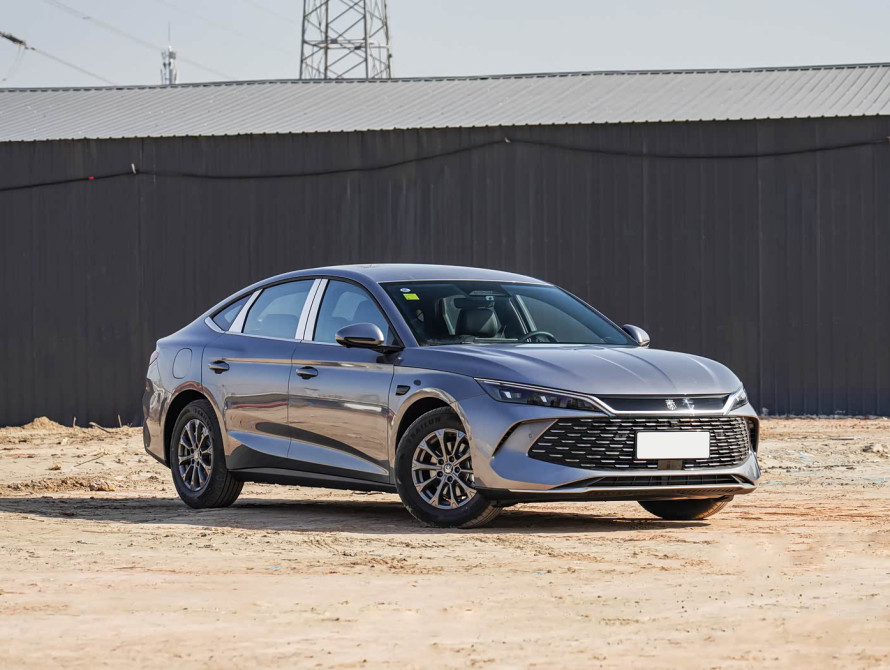 BYD Qin L 2025 DM-i Intelligent Driving BYD Qin L 2025 DM-i Intelligent Driving