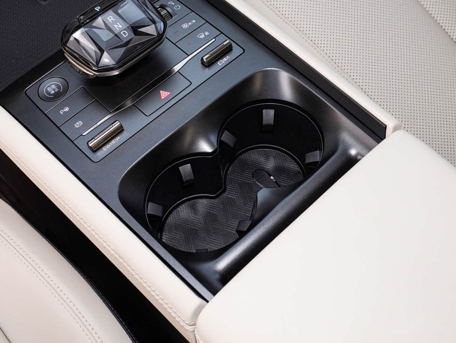 BYD Qin L 2025 DM-i Intelligent Driving BYD Qin L 2025 DM-i Intelligent Driving