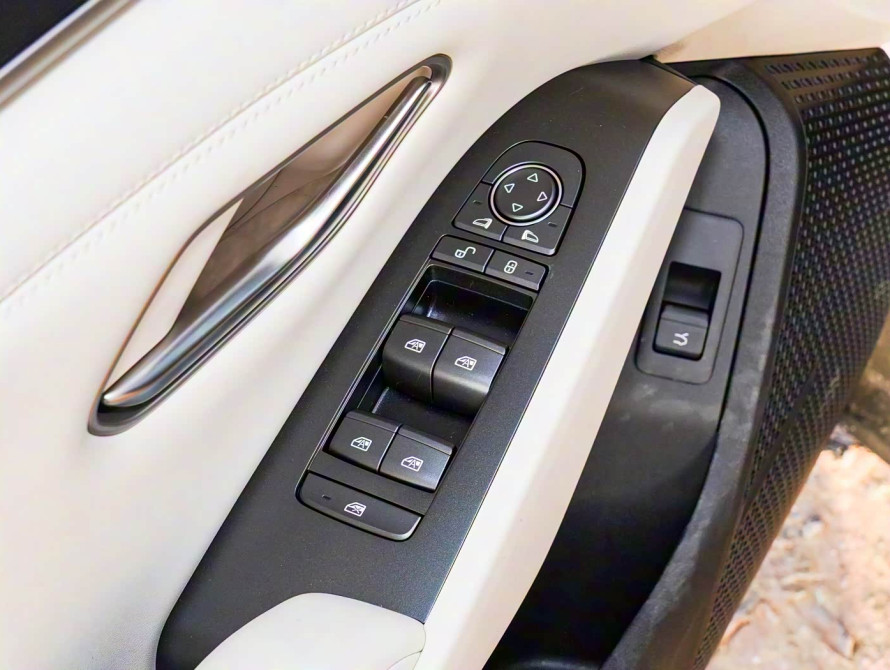 BYD Qin L 2025 DM-i Intelligent Driving BYD Qin L 2025 DM-i Intelligent Driving