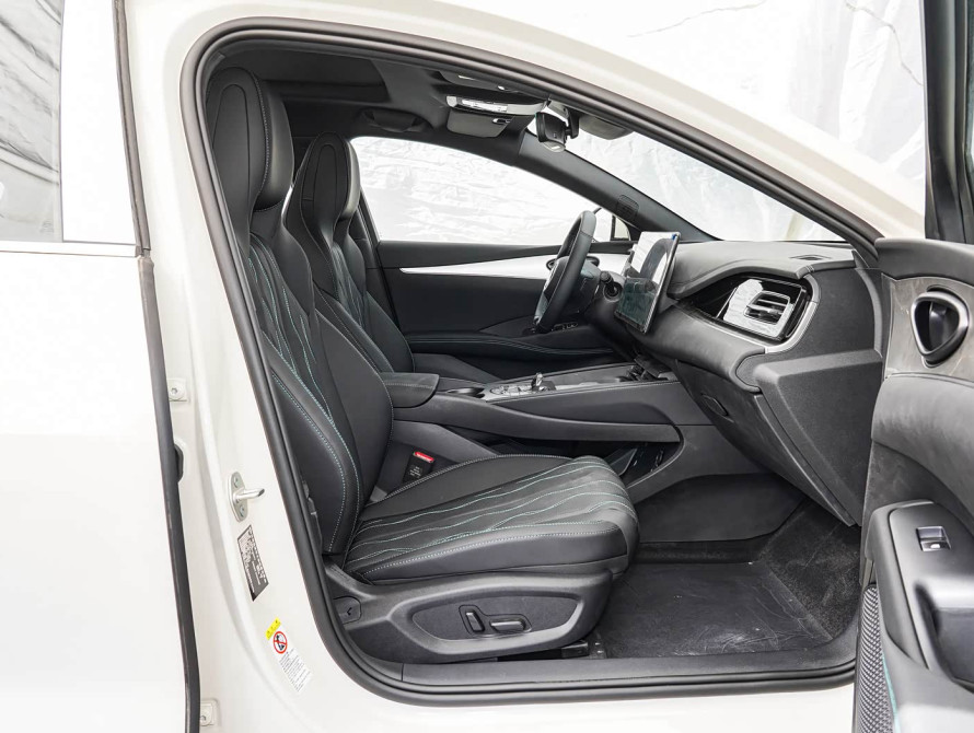 BYD Seal 06 2025 DM-i Flagship BYD Seal 06 2025 DM-i Flagship