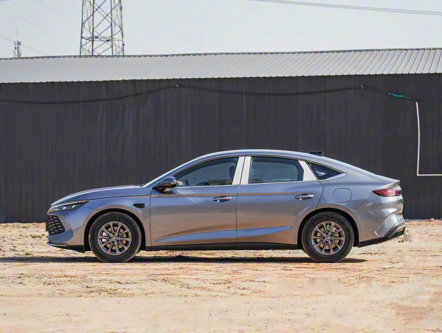 BYD Qin L 2025 DM-i Intelligent Driving BYD Qin L 2025 DM-i Intelligent Driving