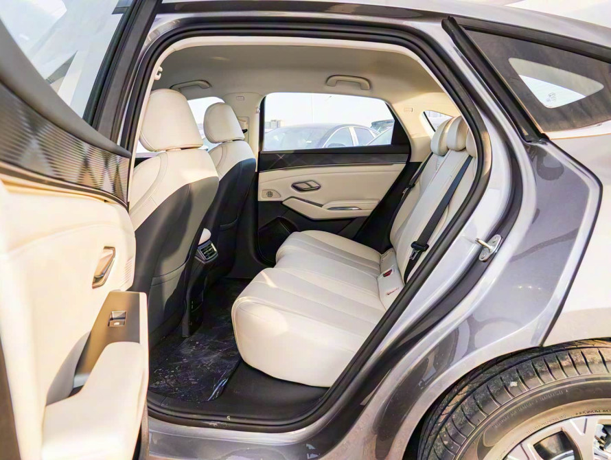 BYD Qin L 2025 DM-i Intelligent Driving BYD Qin L 2025 DM-i Intelligent Driving