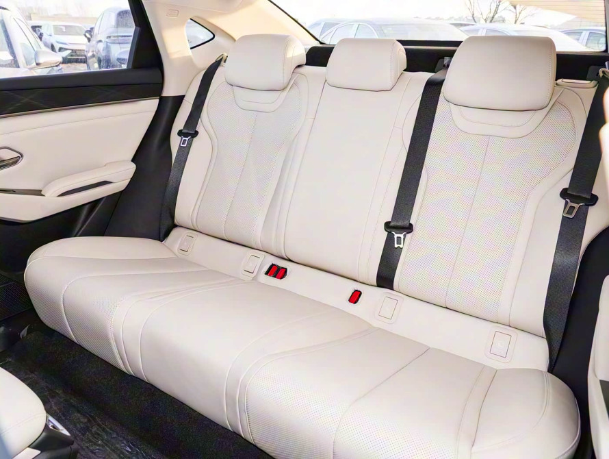 BYD Qin L 2025 DM-i Intelligent Driving BYD Qin L 2025 DM-i Intelligent Driving