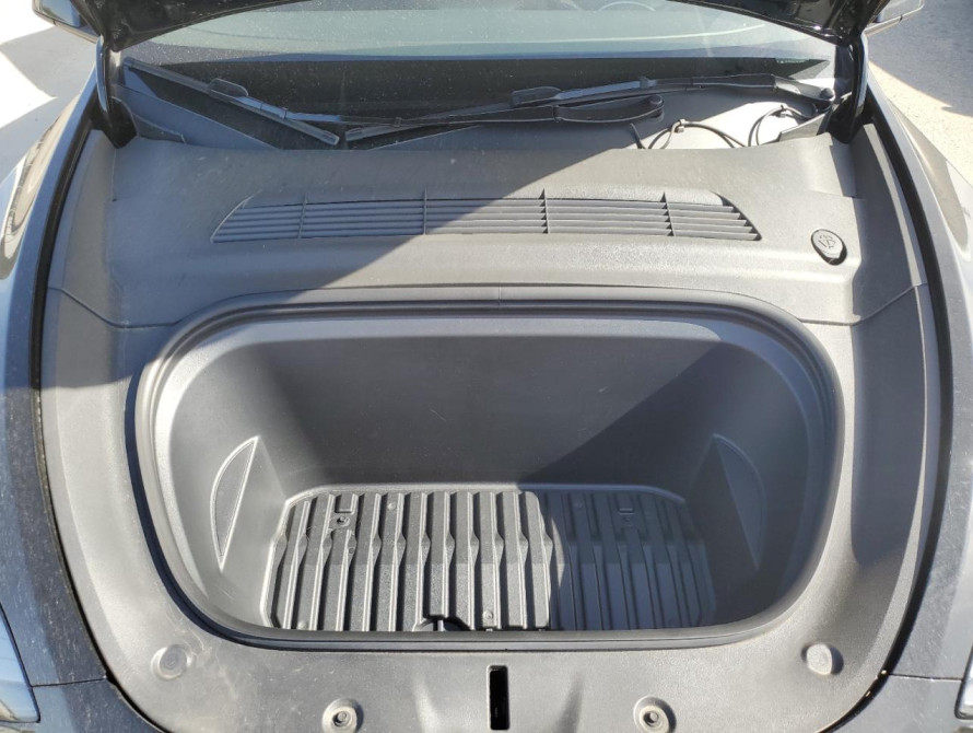 Tesla Model Y 2024 Tesla Model Y 2024