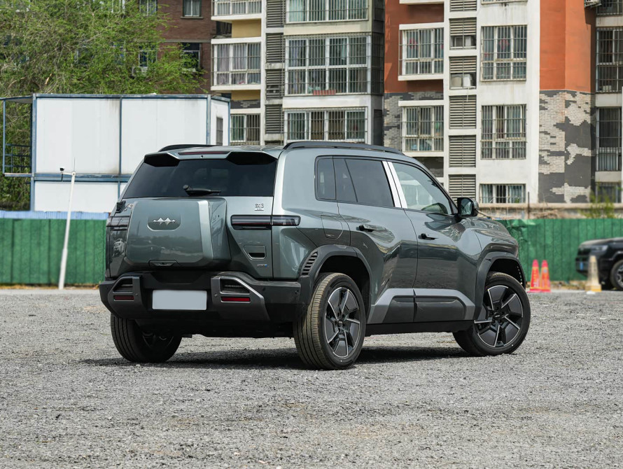 Leopard Titanium 3 2025 4WD Max Leopard Titanium 3 2025 4WD Max
