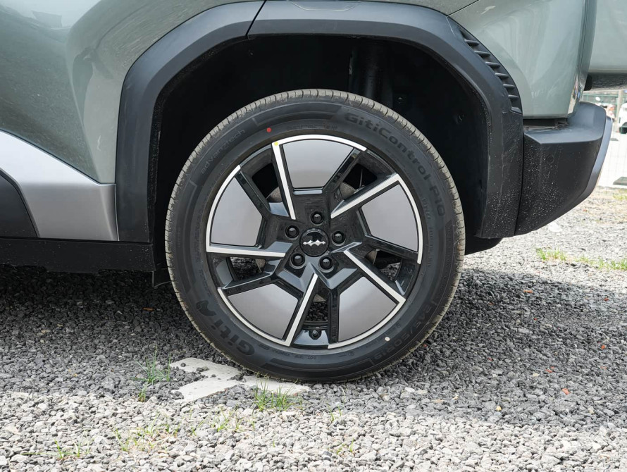 Leopard Titanium 3 2025 4WD Max Leopard Titanium 3 2025 4WD Max