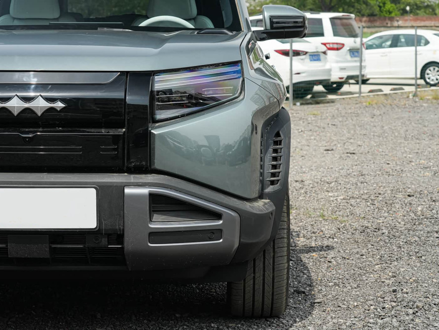 Leopard Titanium 3 2025 4WD Max Leopard Titanium 3 2025 4WD Max