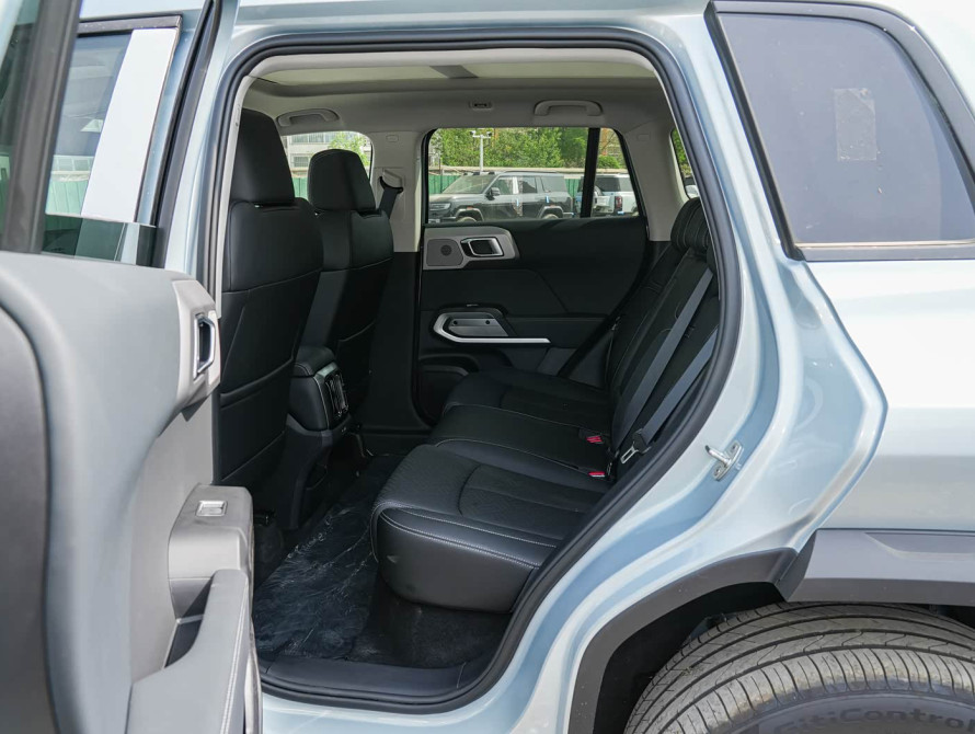 Leopard Titanium 3 2025 4WD Max Leopard Titanium 3 2025 4WD Max
