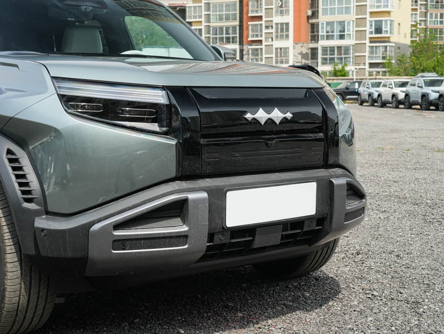 Leopard Titanium 3 2025 4WD Max Leopard Titanium 3 2025 4WD Max