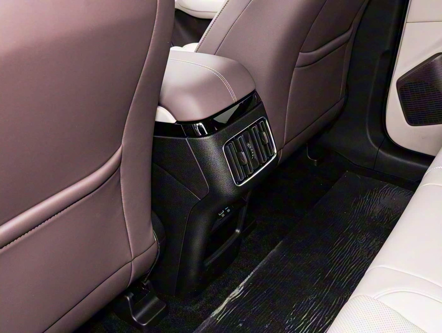 BYD Song Plus 2025 DM-i Premium BYD Song Plus 2025 DM-i Premium